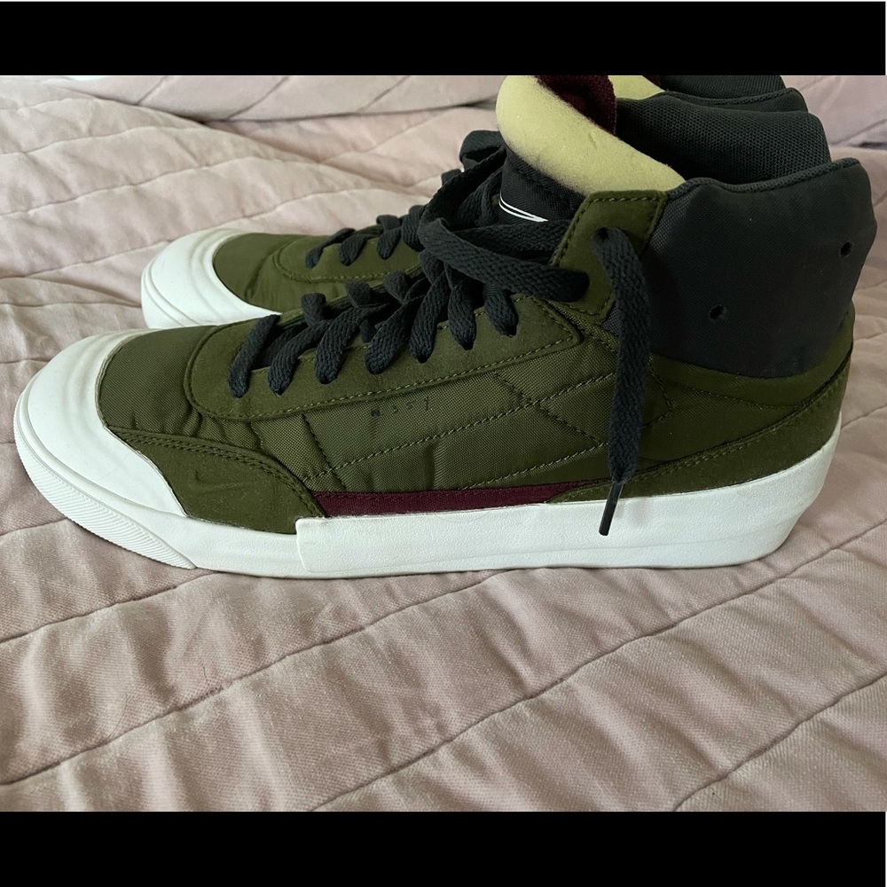 Men’s High Tops Size 9